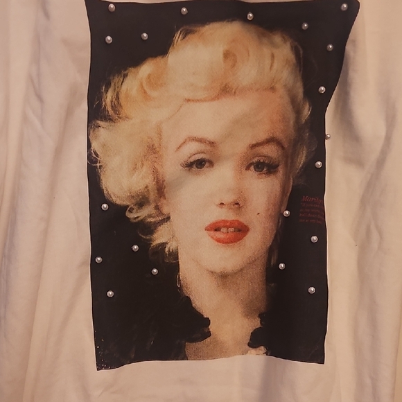 Forever 21 White Graphic Tee - Picture 7 of 9